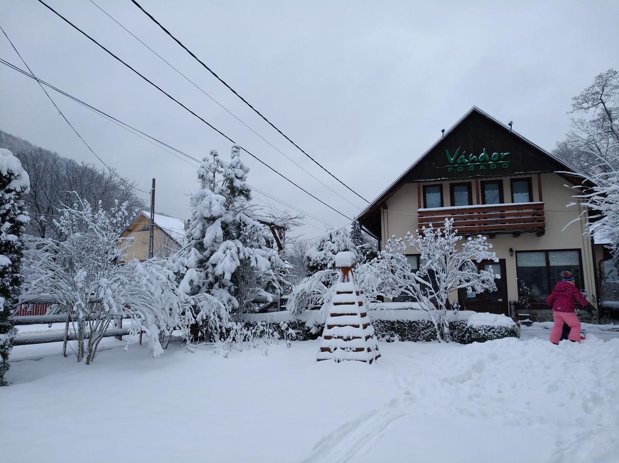 Pensiunea Restaurant Vandor Cîmpu Cetăţii Buitenkant foto