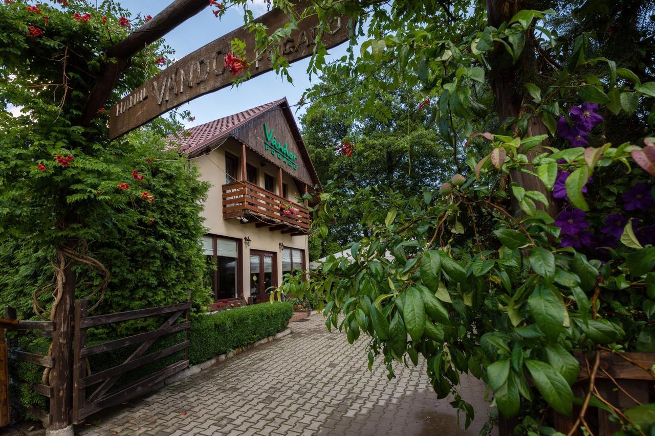 Pensiunea Restaurant Vandor Cîmpu Cetăţii Buitenkant foto